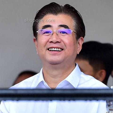 国足新帅人选揭晓：45岁亚洲足球先生接班，高洪波范志毅无缘